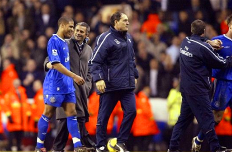  利物浦铁卫重伤恐赛季报销  