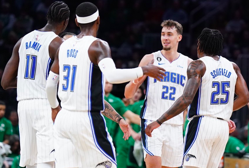  绿军双探花合砍68分擒猛龙  