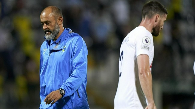  热刺主帅孔蒂下课技术总监暂代  