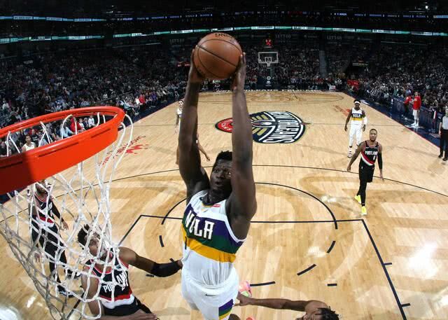  锡安隔扣戈贝尔引冲突，鹈鹕惨负爵士  